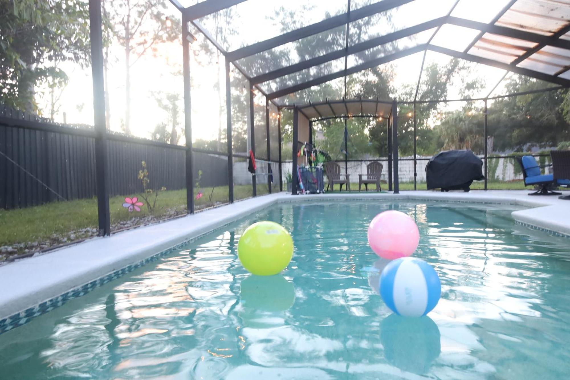 Holiday home Luxury Pool- Ideal Paradise To Play & Work