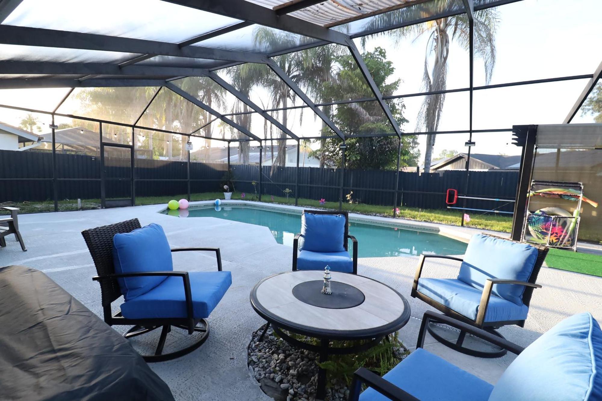 Luxury Pool- Ideal Paradise To Play & Work Tampa